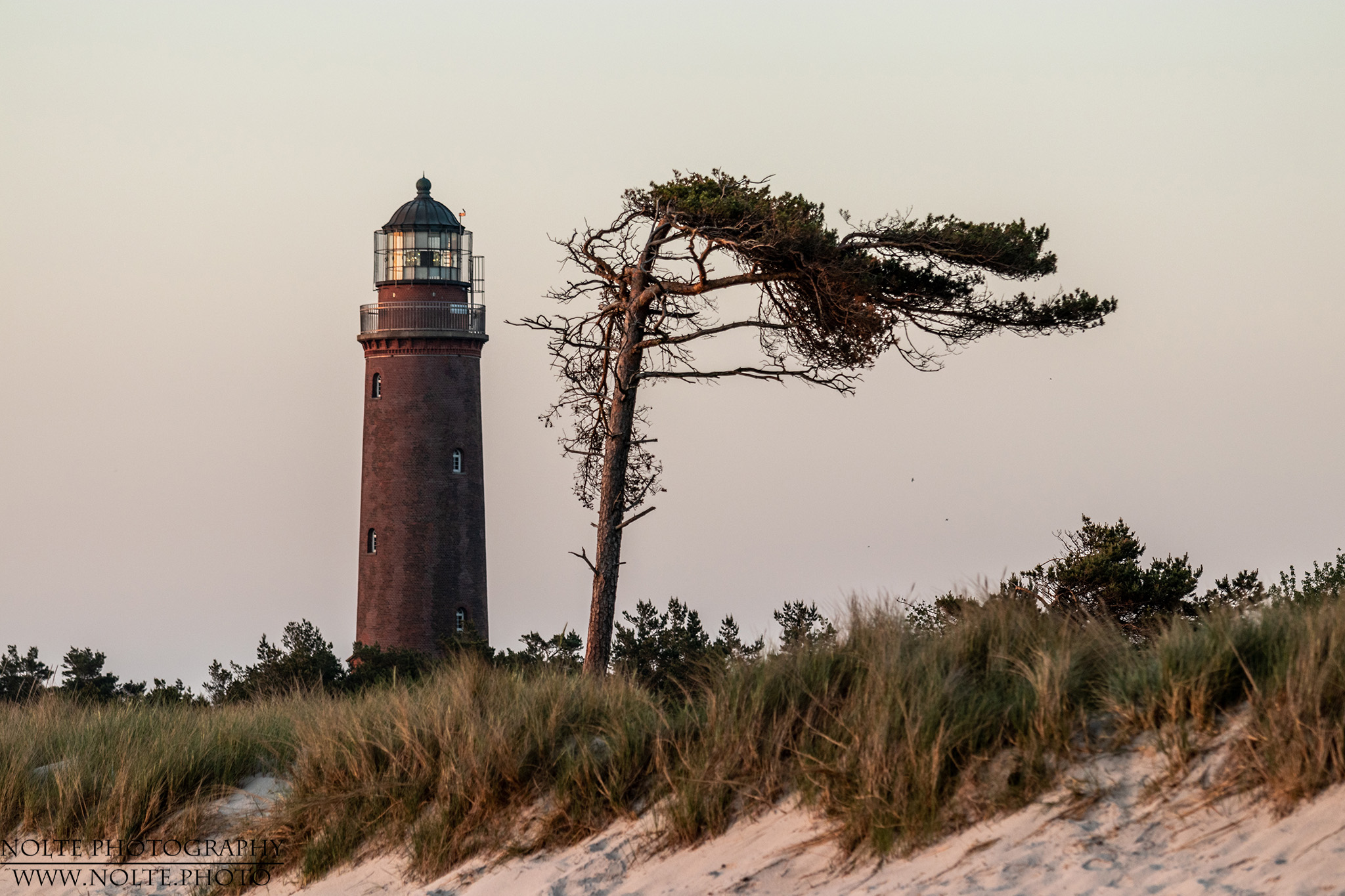 LeuchtturmDarsser Ort mit einem Windflüchter