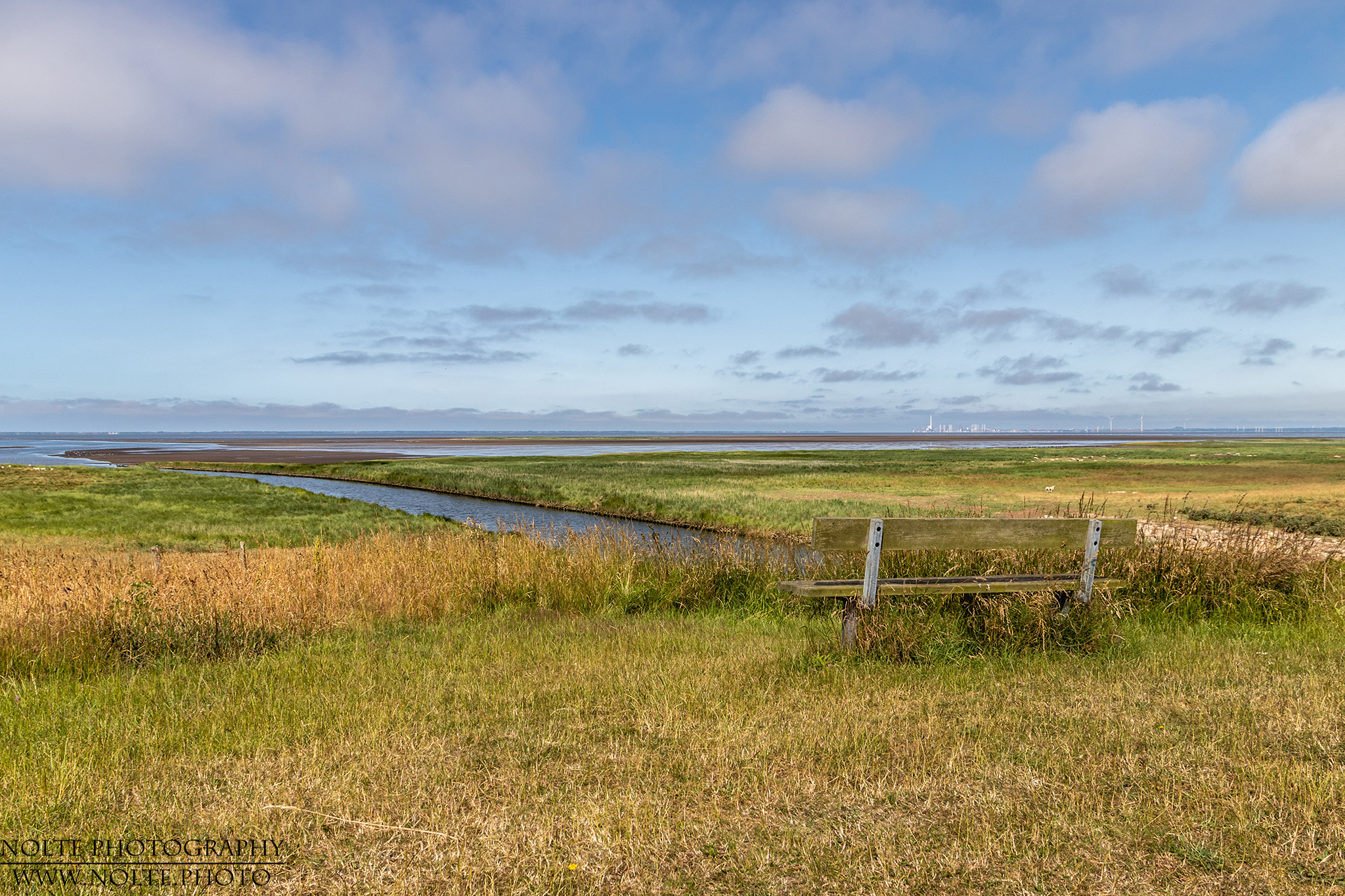 Sitzplatz fast am Meer