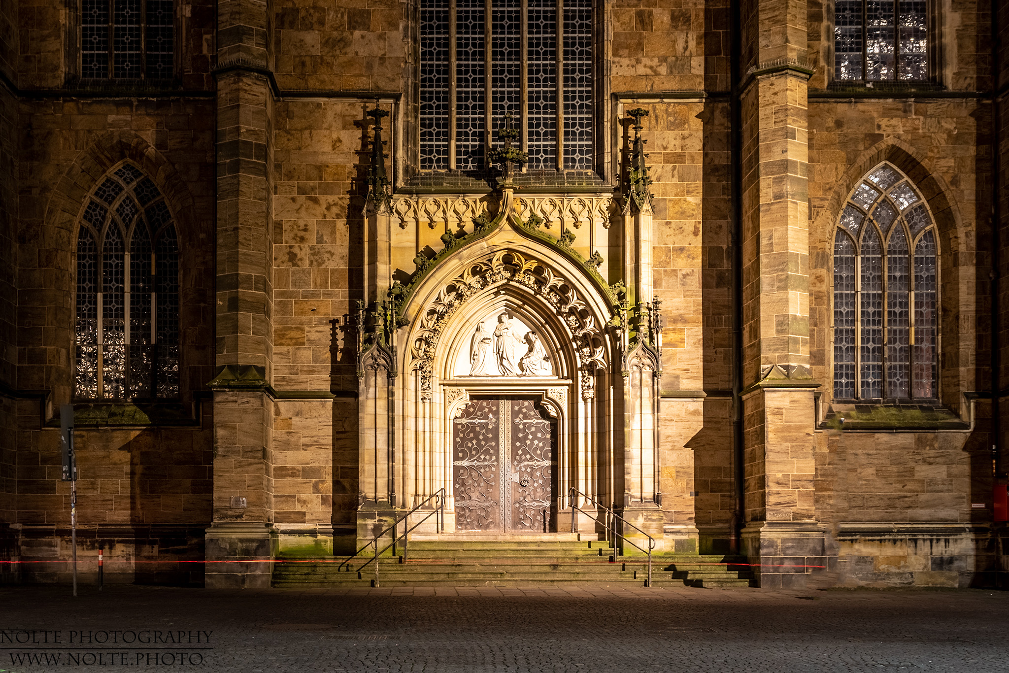 Seitenportal des Petri-Doms in Bremen