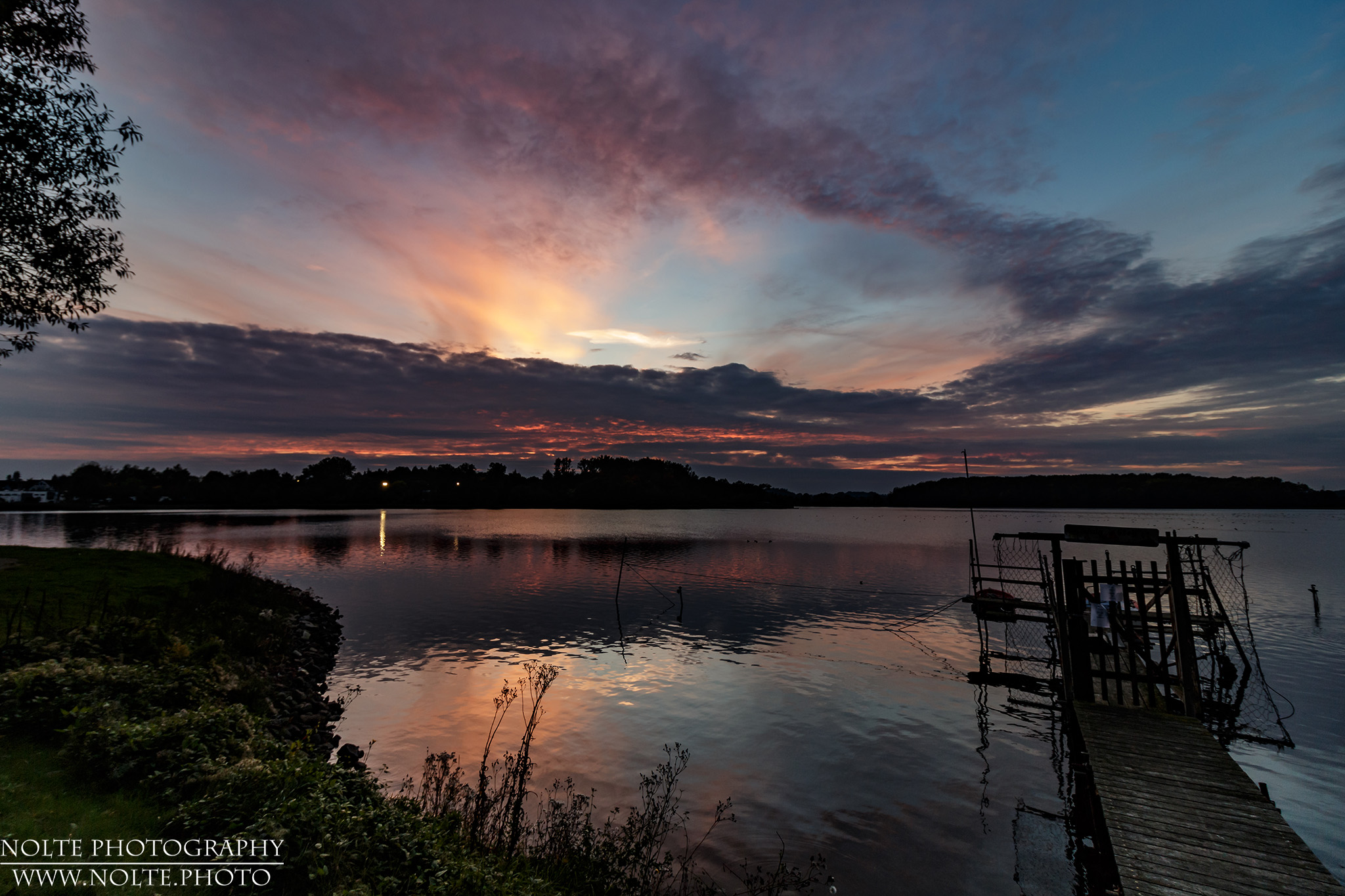 Sonnenuntergang am Binnenwasser