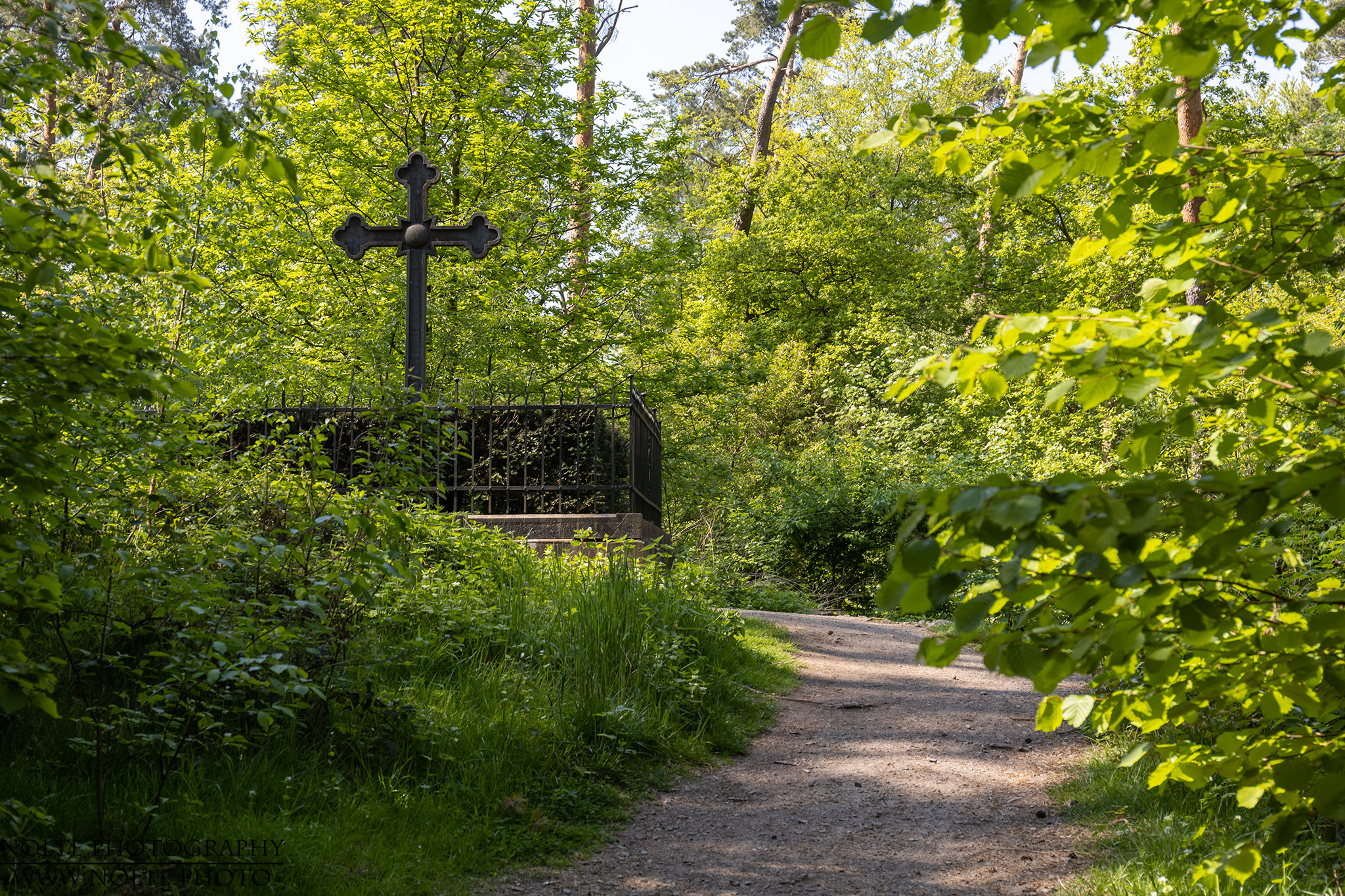 Weg zum französischen Friedhof in Bensberg