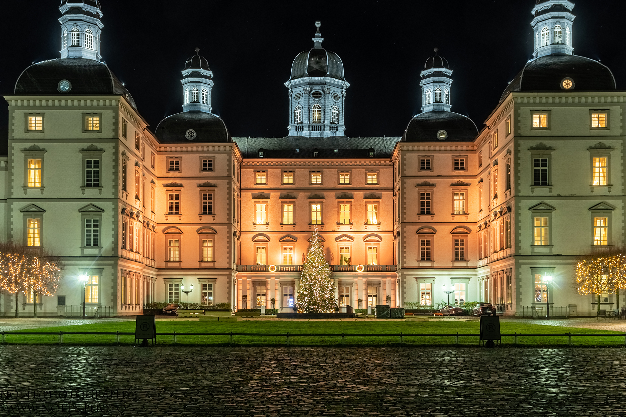 Weihnachtliches Schloss Bensberg