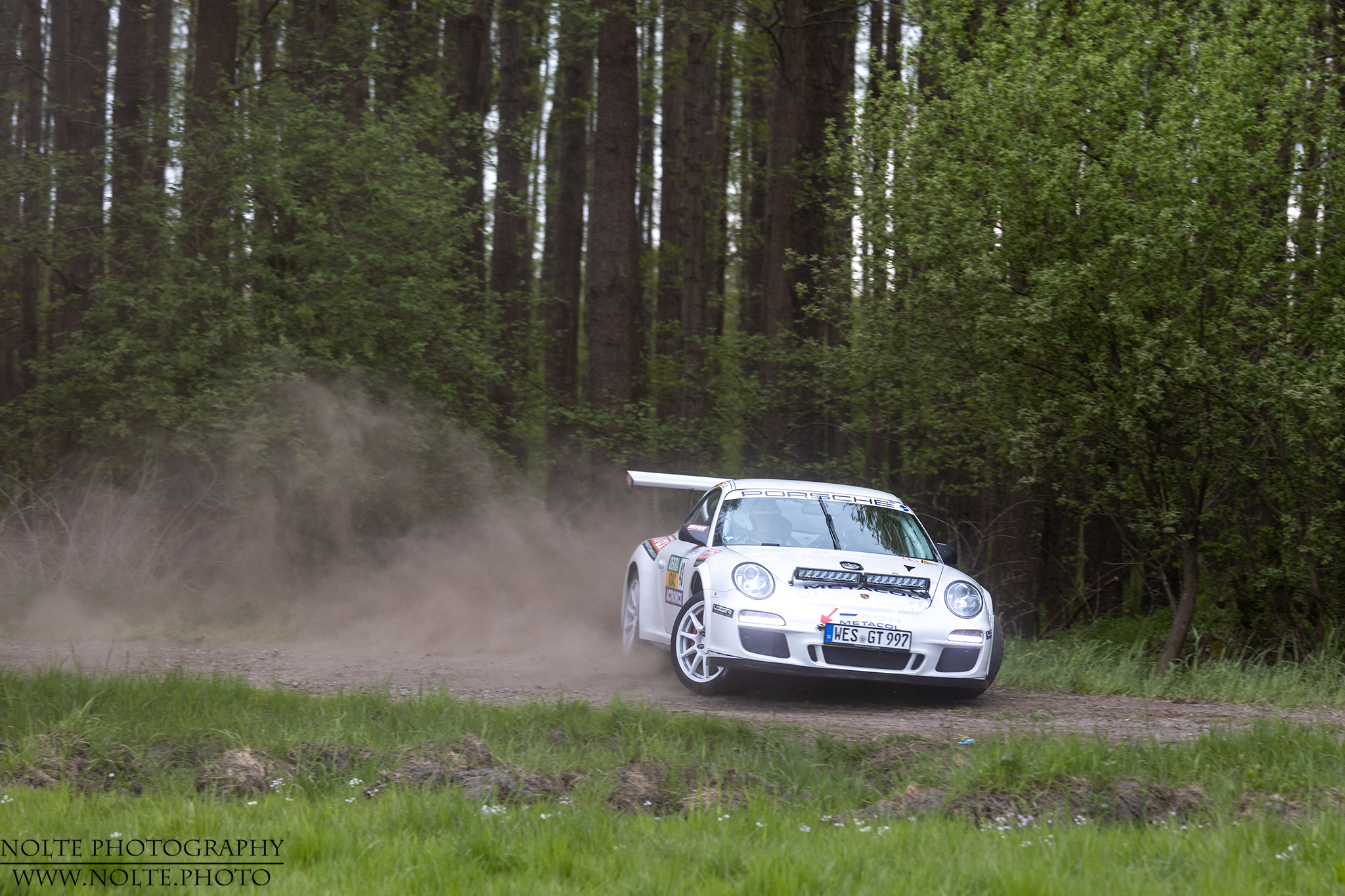 Portsche 911 GT3 im kräftigen Drift bei der ACTronics Rallye Sulingen 2022