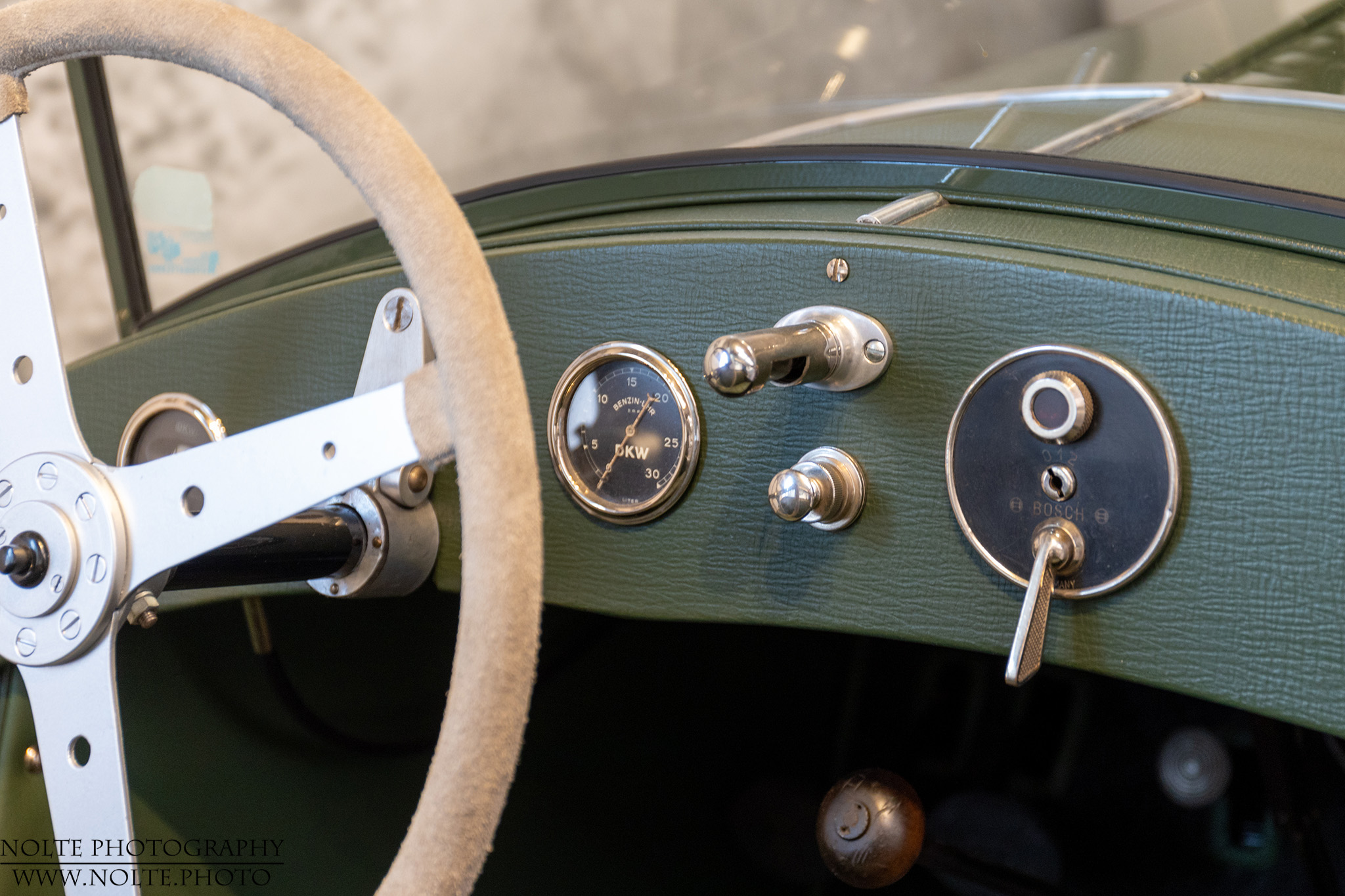 Spartanisches Cockpit eines 1930er DKW PS 600