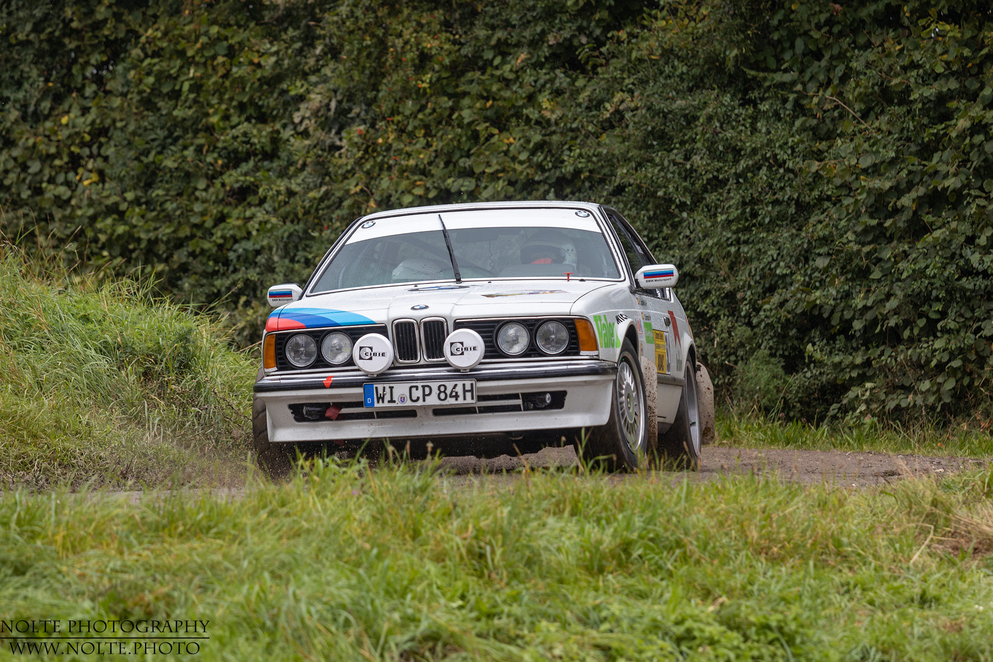 Unübliches Rallyefahrzeug