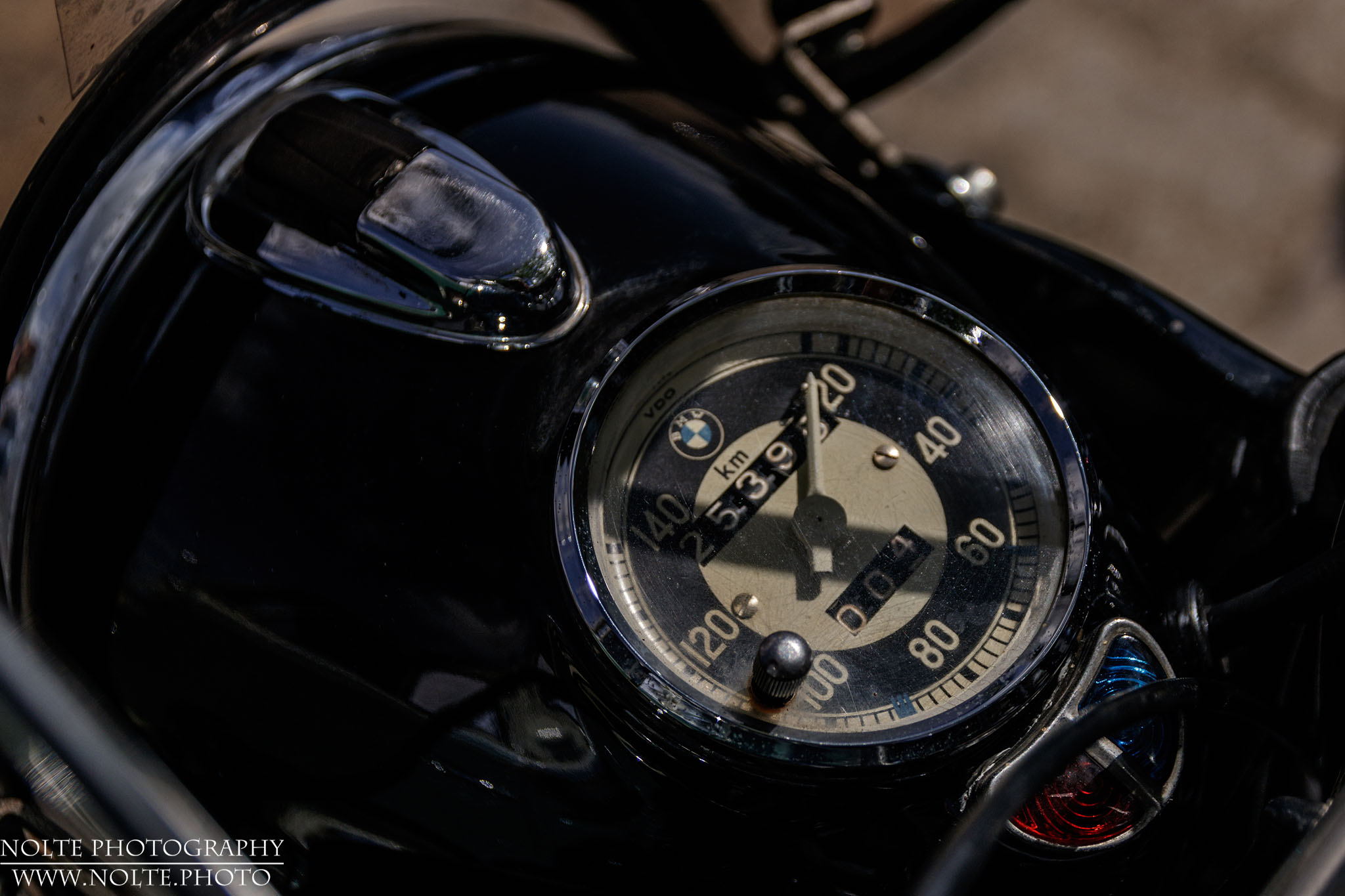 Tacho eines Oldtimer Motorrades von BMW