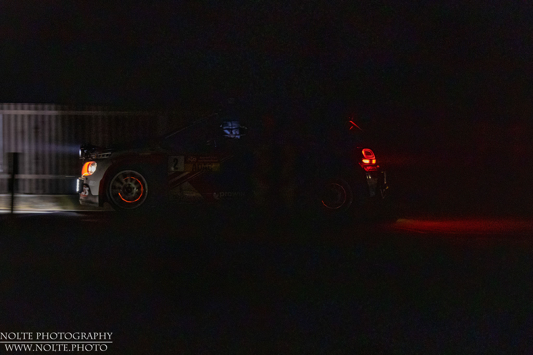 Teilnehmer der Sachsenrallye 2021 mal nur auf die Lichter reduziert