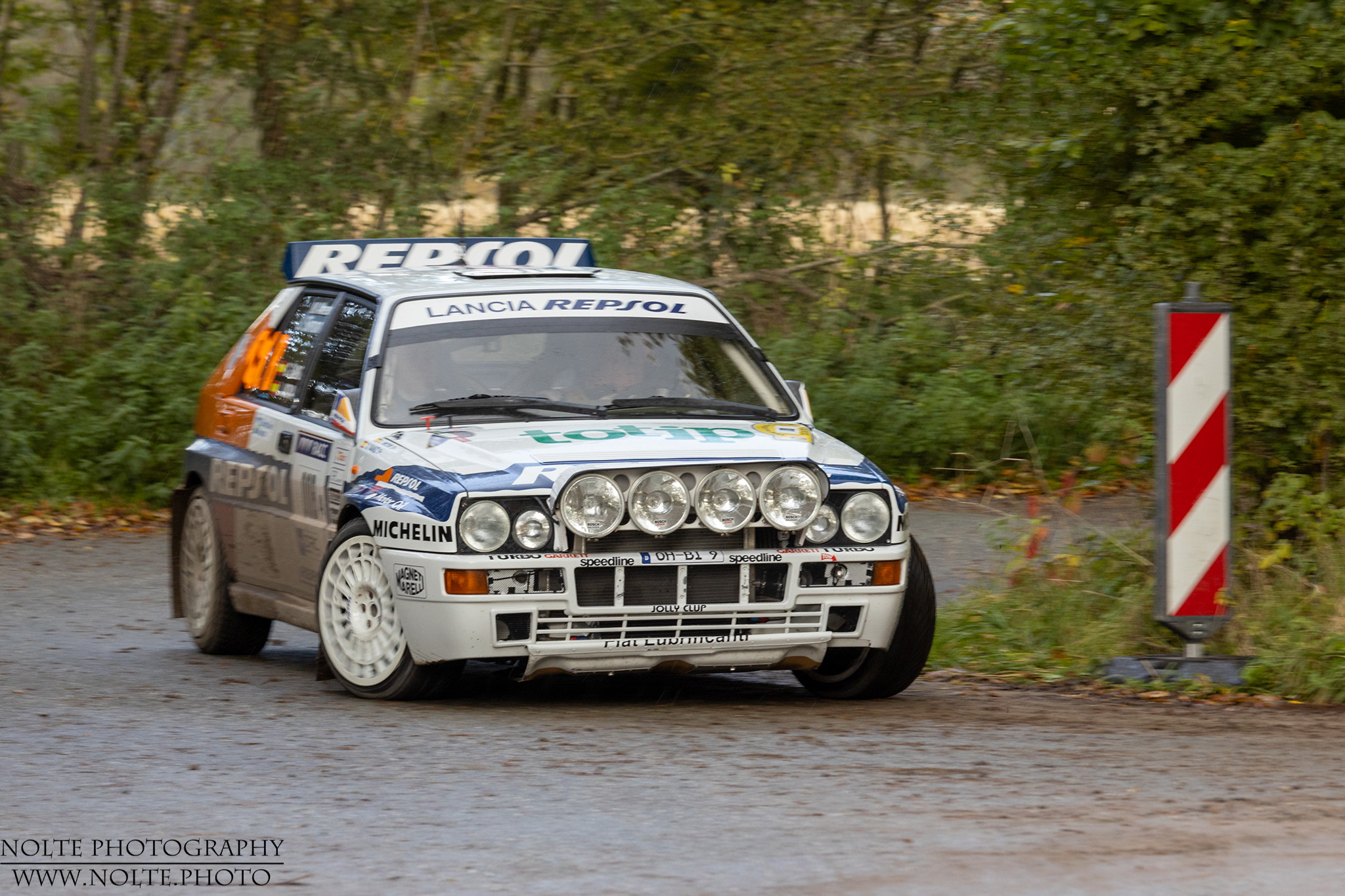 Lancia Delta  als Rallye-Vorausfahrzeug