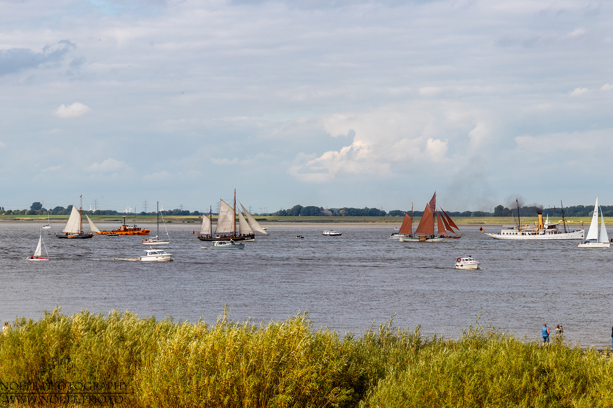 Flotte historischer Boote und Schiffe