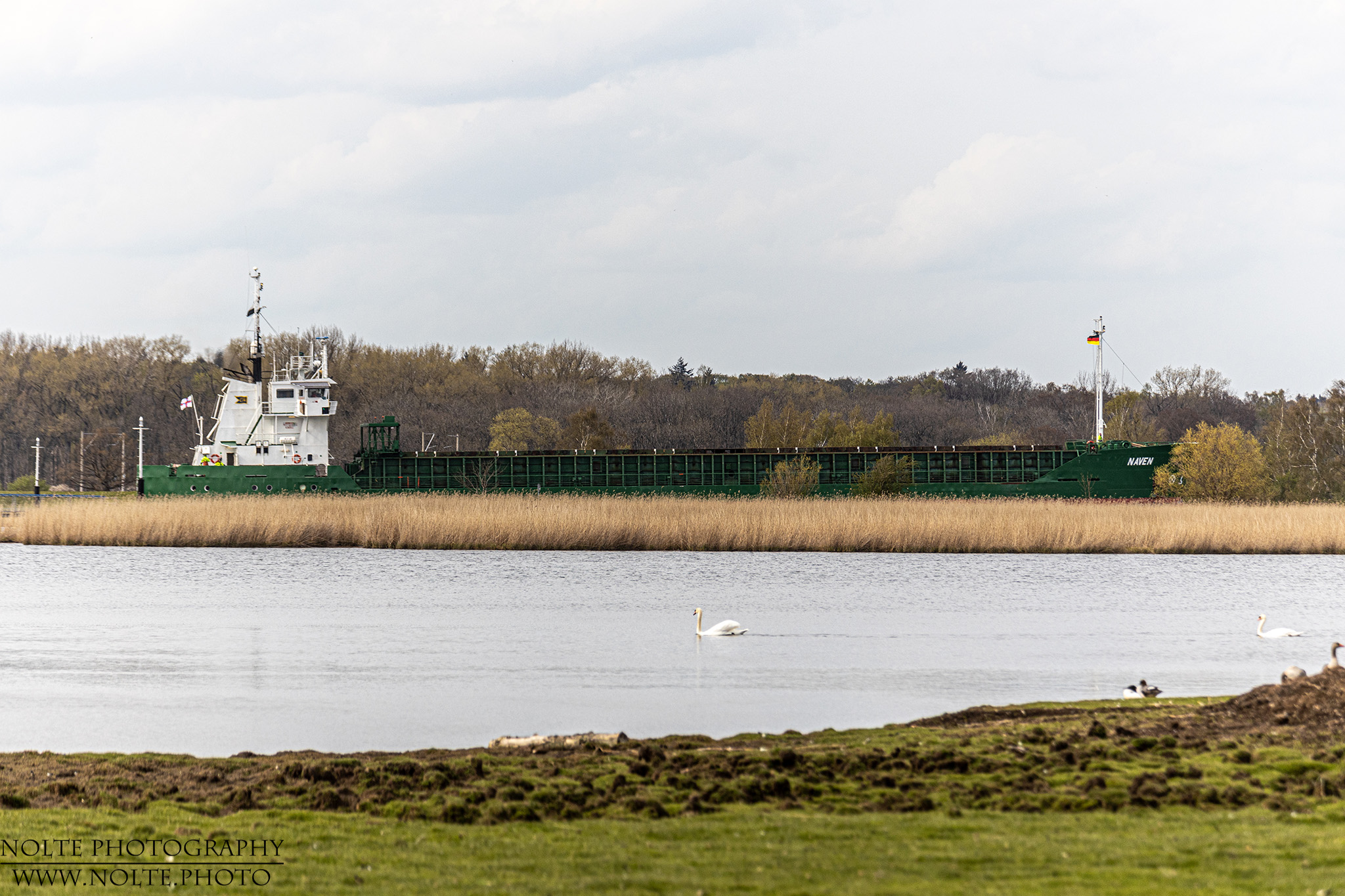 Geschäftiges Treiben auf der Trave